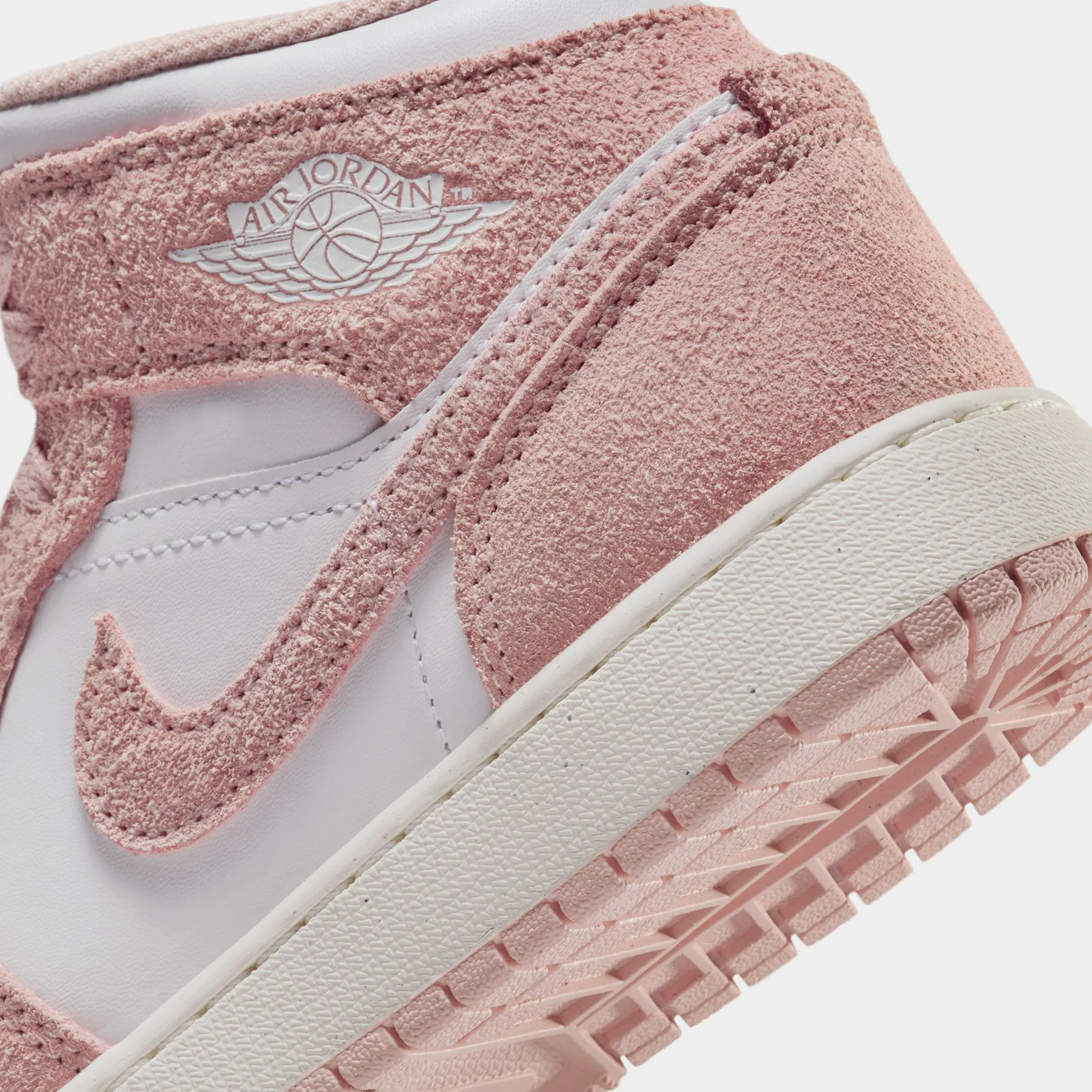 Air Jordan 1 Mid SE Grade School Lifestyle Shoes (White/Legend Pink/Sail)
