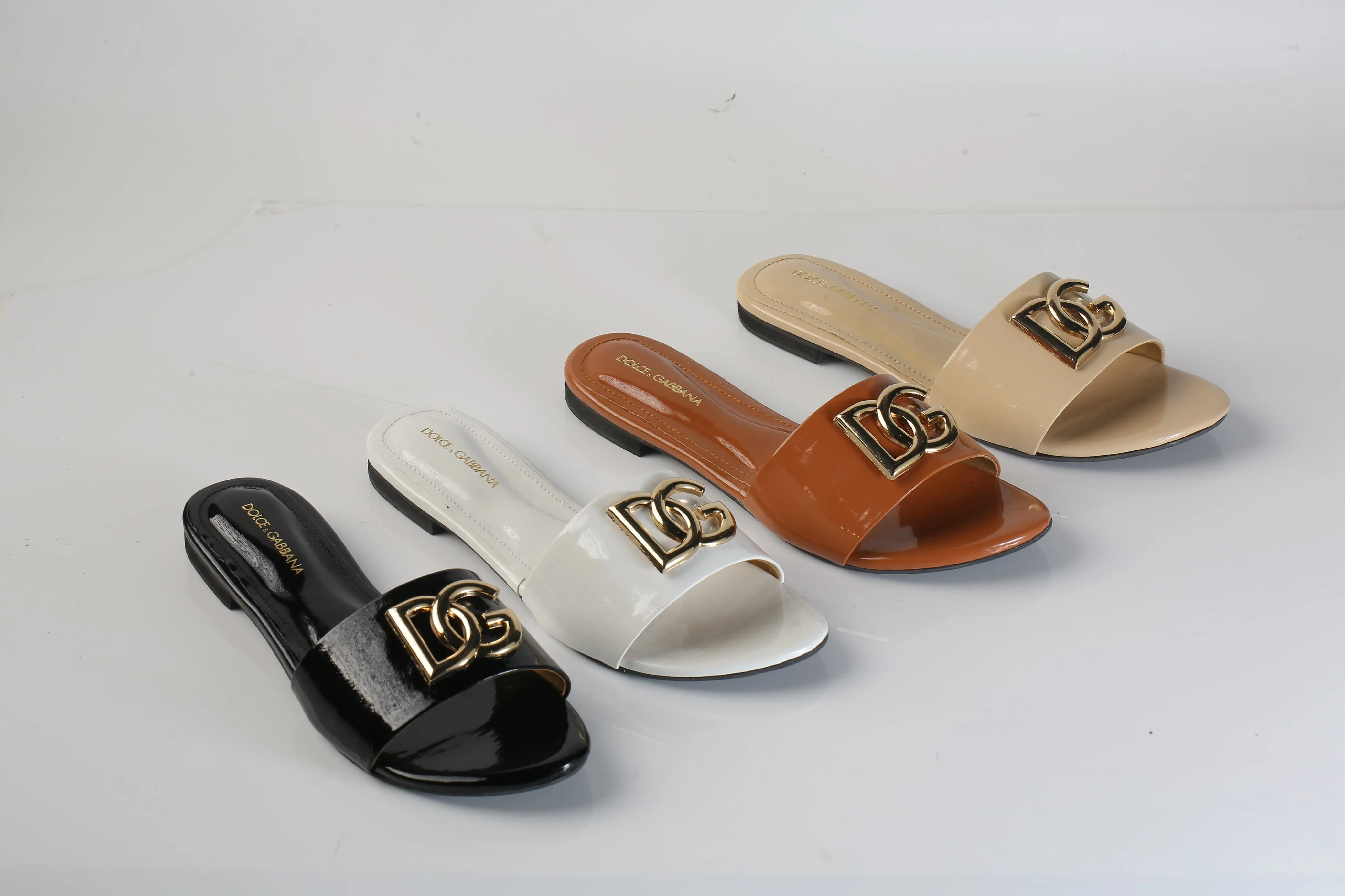 DOLCE & GABBANA SLIDE SANDALS - BROWN