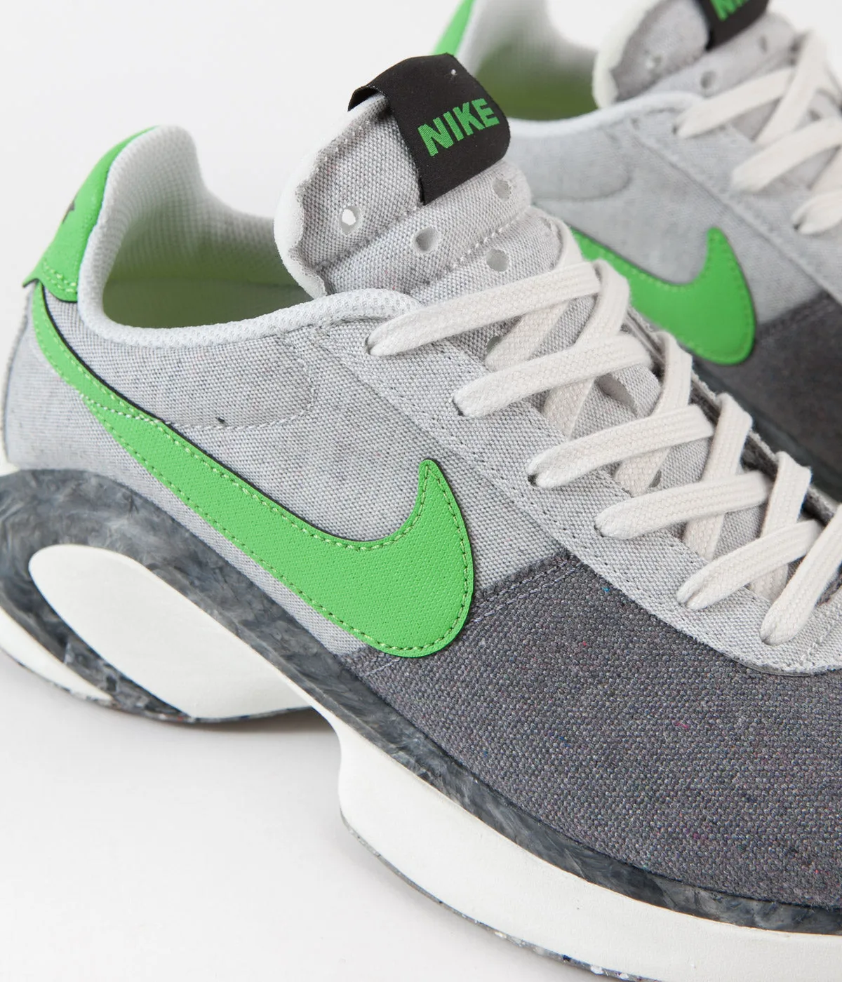 Nike D/MS/X Waffle Shoes - Smoke Grey / Mean Green - Photon Dust - Sail