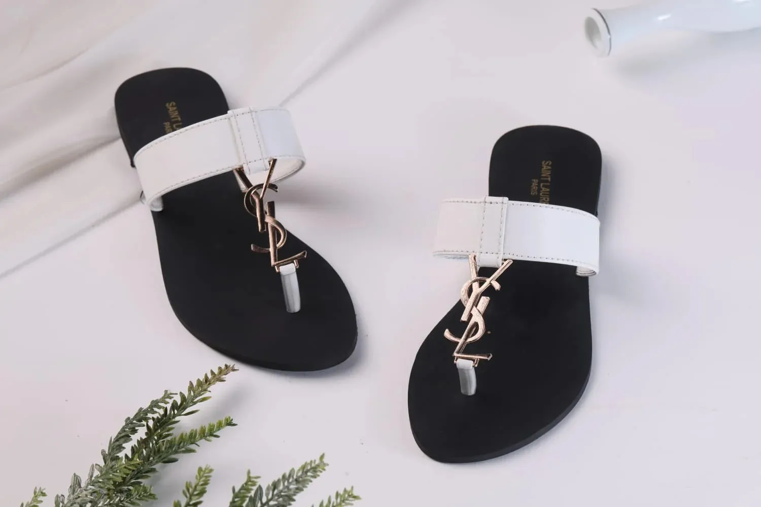 SAINT LAURENT CASSANDRA SLIPPER - WHITE