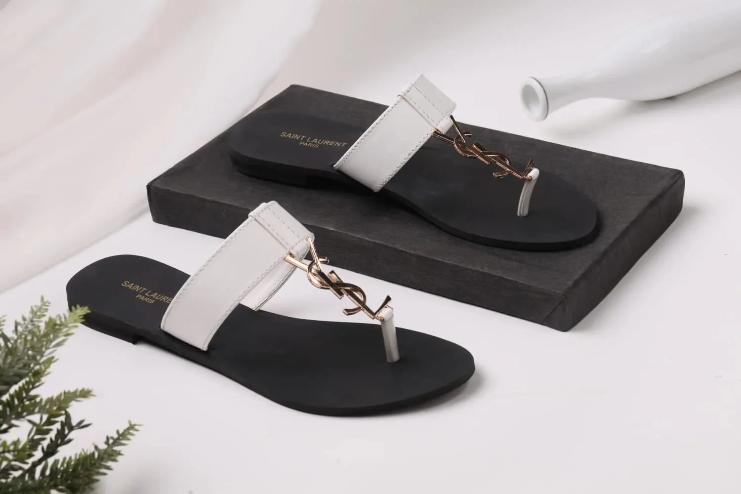 SAINT LAURENT CASSANDRA SLIPPER - WHITE