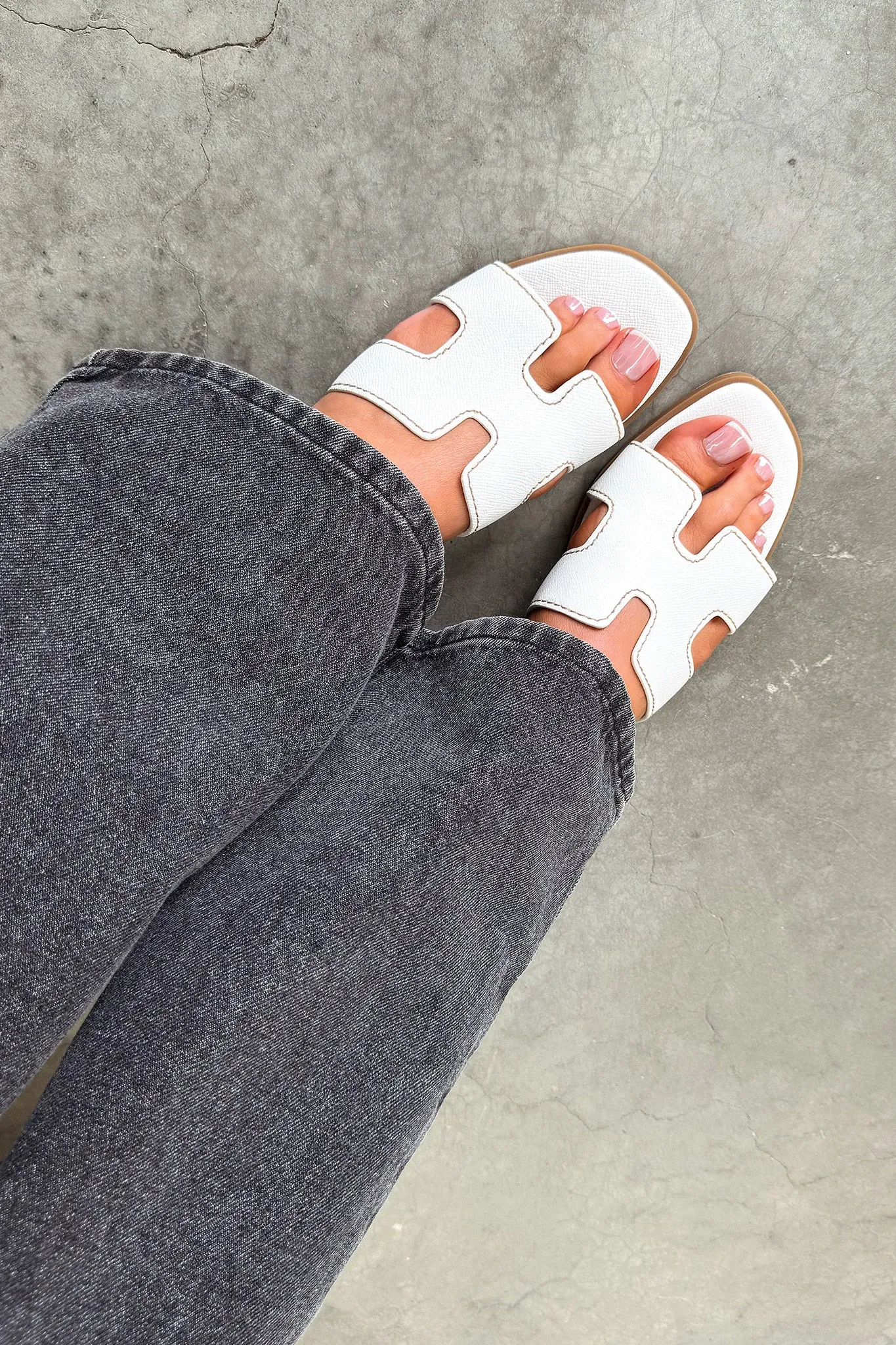 Valia Slides - White