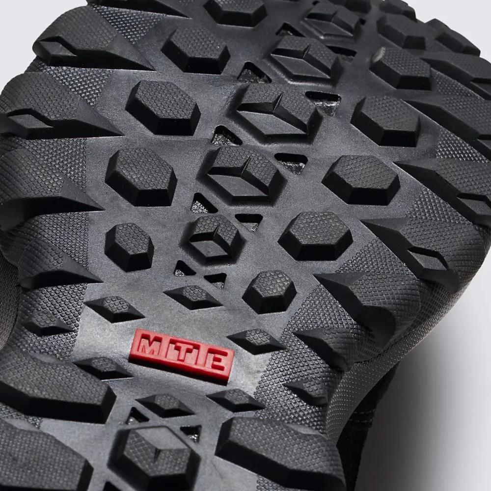 Vans Men's MTE Crestline Waterproof in Black